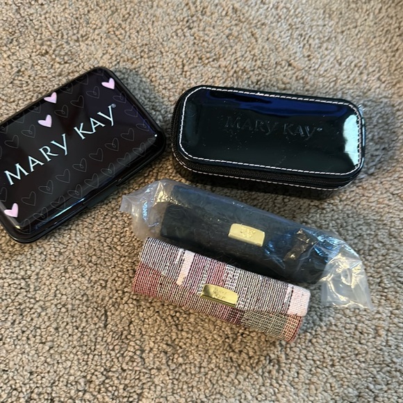 Mary Kay lipstick and card holders - Picture 1 of 4